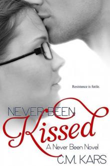 Never Been Kissed: A Never Been Novel