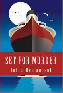 Set For Murder (Showbiz Is Murder Book 1)