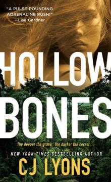 Hollow Bones (Special Agent Caitlyn Tierney)