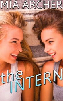 The Intern: A Sweet Lesbian Romance