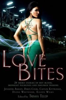 Love Bites UK (Mammoth Book Of Vampire Romance2)